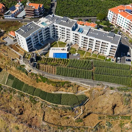 Atlantic Nest By Madeira Апартаменты Камара-де-Лобуш