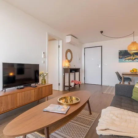 Atlantic Nest By Madeira * Câmara de Lobos