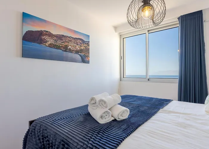 Atlantic Nest By Madeira * Câmara de Lobos